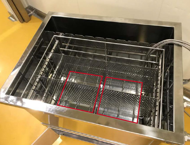 赤枠が振動子(2台)